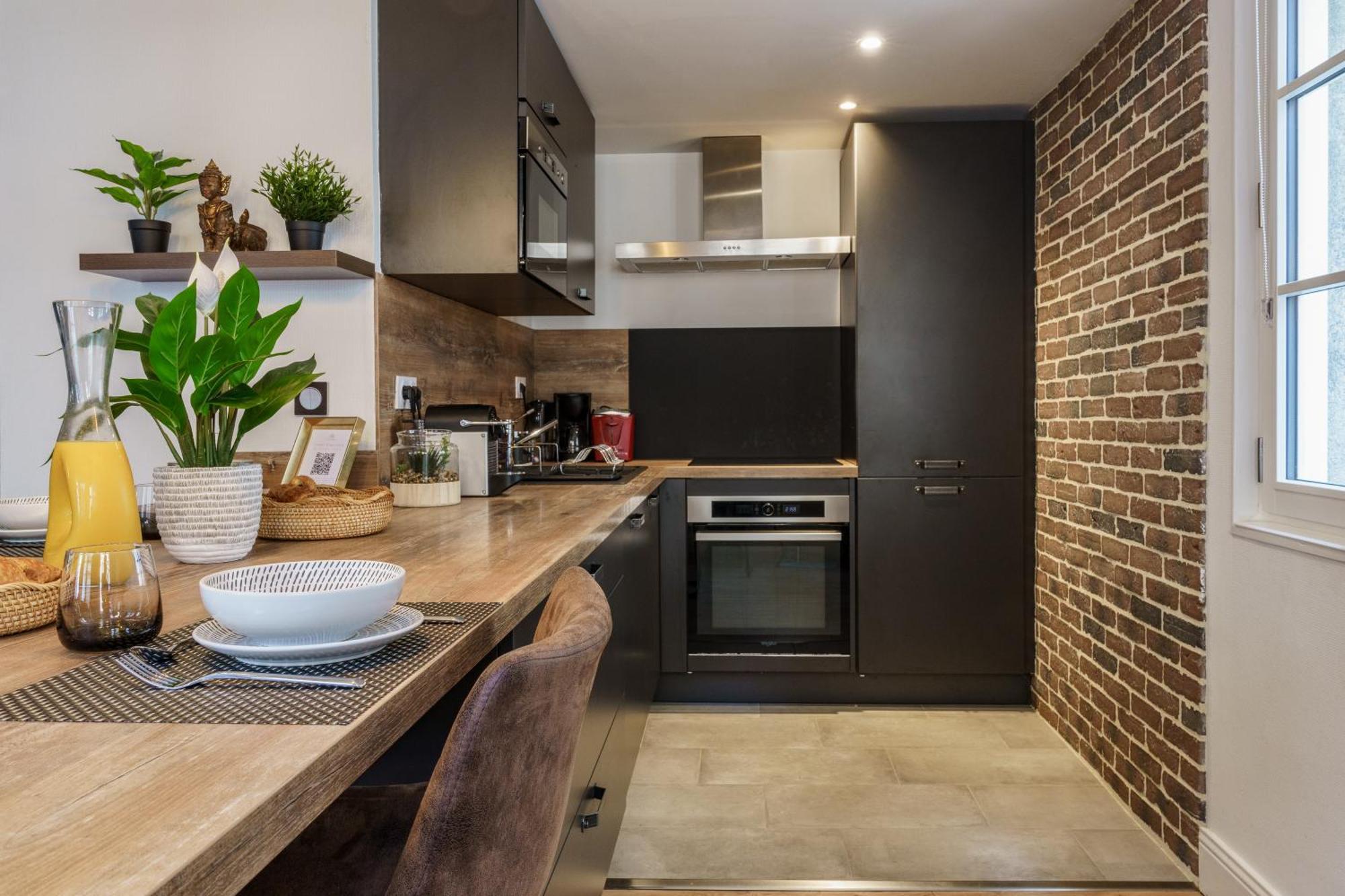 Le Baleschoux - Parking - Prestiplace Collection Tours Bagian luar foto